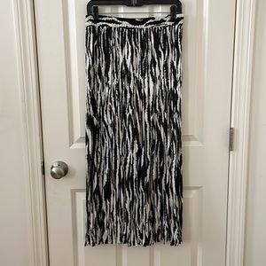 Great skirt in excellent condition.